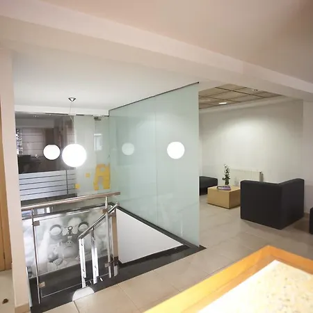 メトロポル バイ カリス *