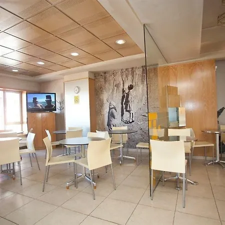 מלון Metropol By Carris