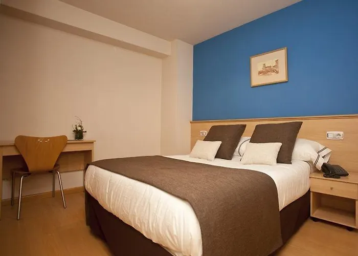 Metropol By Carris Hotel *