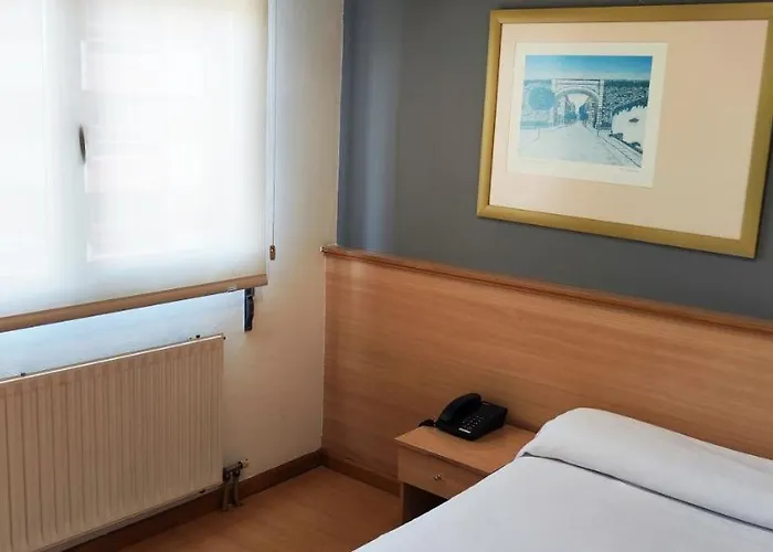 Hotel Metropol By Carris Lugo