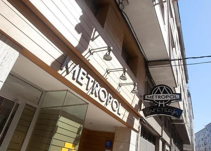 Metropol By Carris Lugo