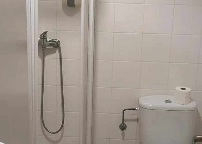 Metropol By Carris Lugo