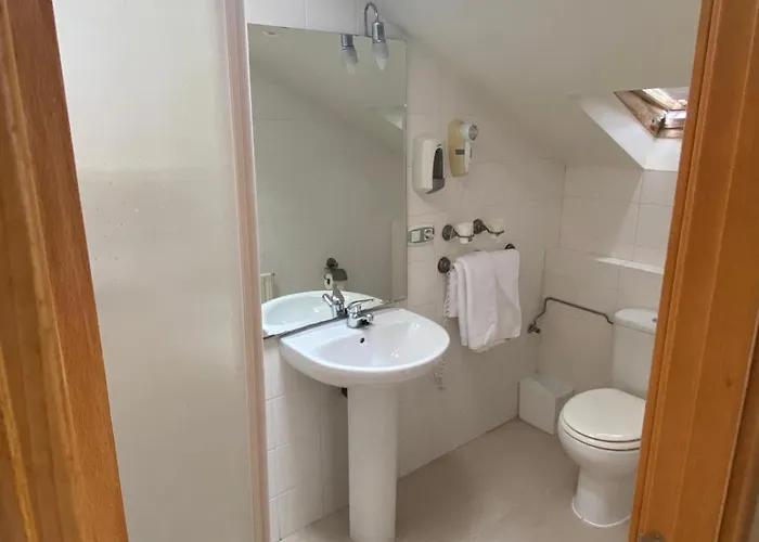 Metropol By Carris Hotel *