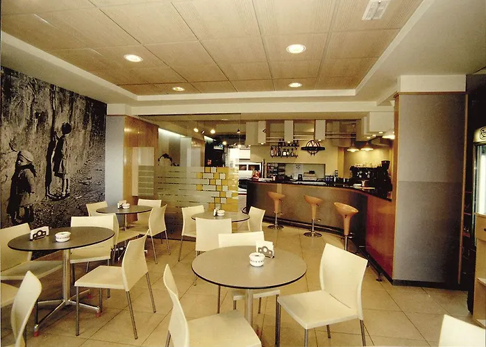 Metropol By Carris Hotel